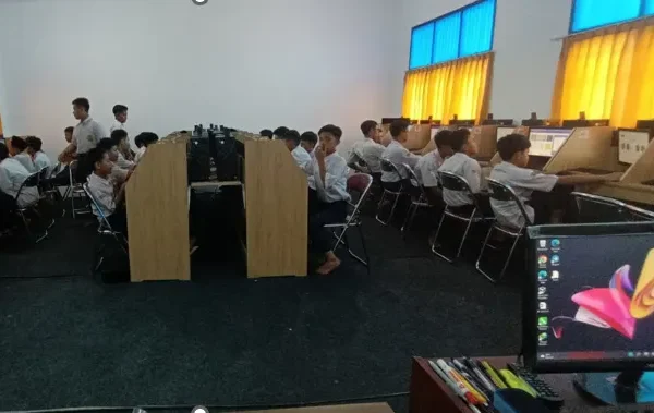 fasilitas sekolah smpit as syifa boarding school wanareja laboratorium komputer