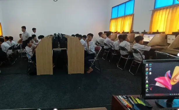 fasilitas sekolah smpit as syifa boarding school wanareja laboratorium komputer