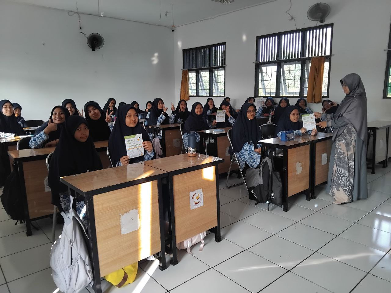 pertemuan wali kelas smpit as syifa boarding school wanareja 5