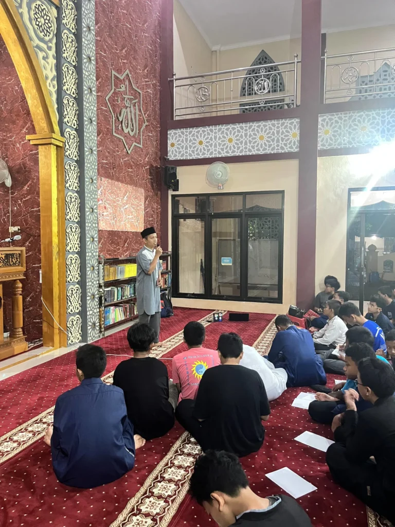 Mabit Kelas 8 Putra SMPIT As-Syifa Boarding School Wanareja  – Menumbuhkan Ketaatan dan Kebersamaan