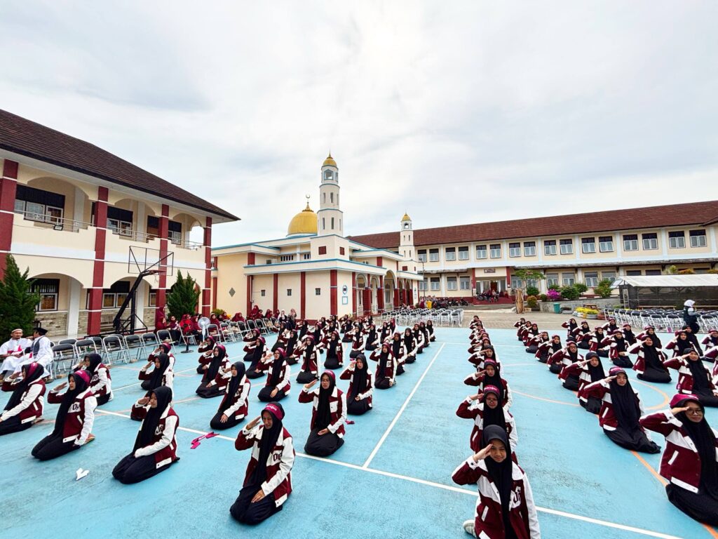 Launching Angkatan Sukses Kelas 9 Putra dan Putri SMPIT As-Syifa Boarding School Wanareja