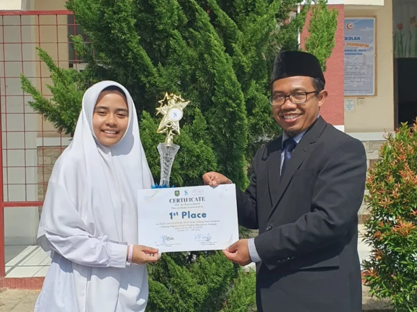 Santri SMPIT As-Syifa Wanareja Ukir Prestasi di Star Fest 2025: Menginspirasi Melalui Bahasa Inggris Santri SMPIT As-Syifa Wanareja Ukir Prestasi di Star Fest 2025: Menginspirasi Melalui Bahasa Inggris