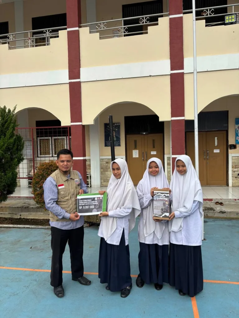 smpit as syifa boarding school wanareja donasi bencana sumtra aceh 4