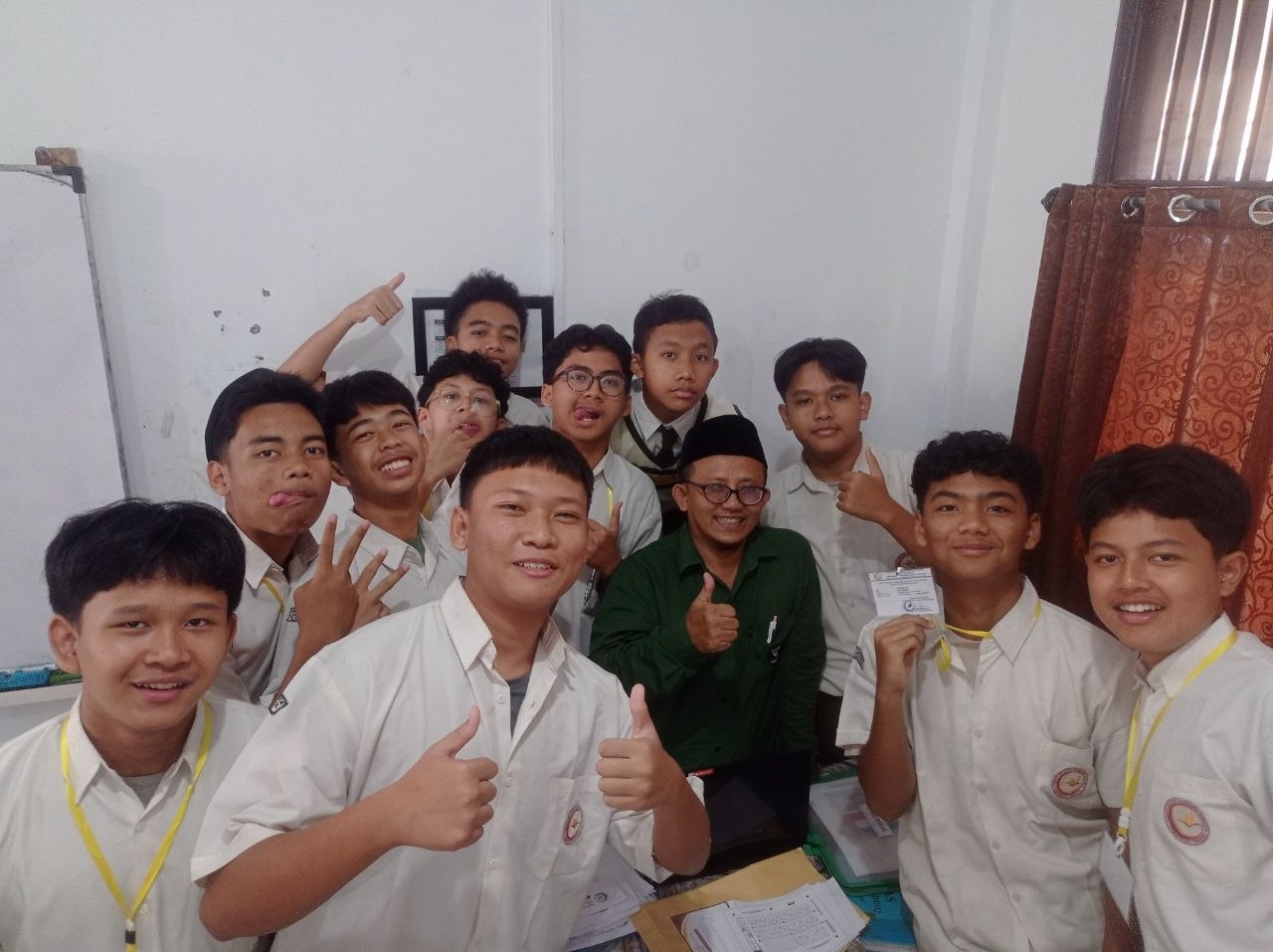 pengasuhan anak SMP