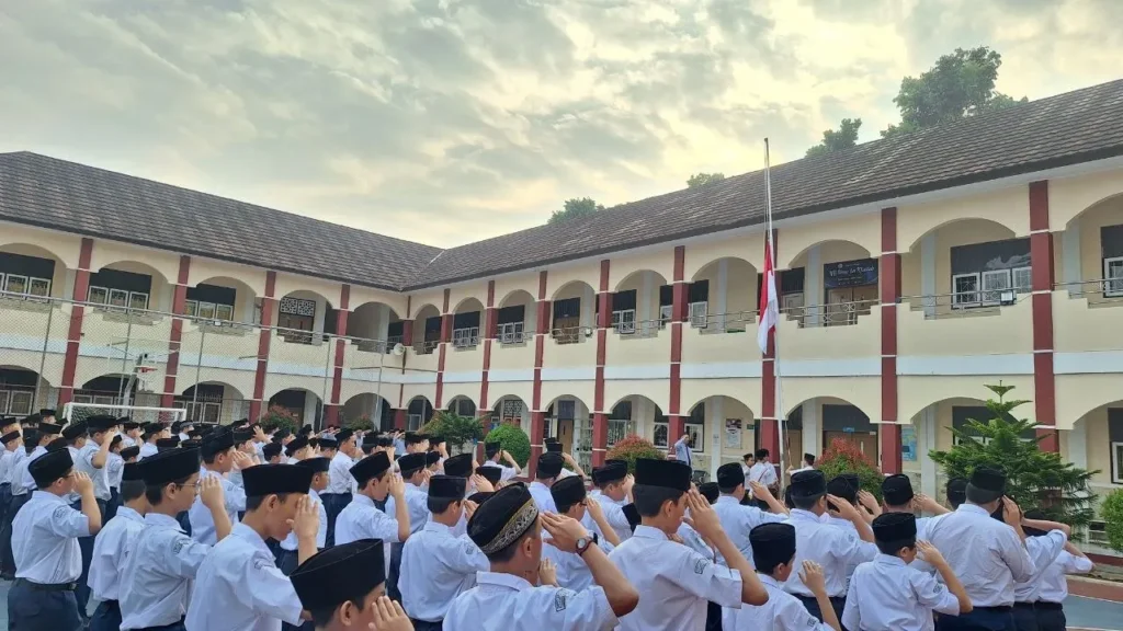 sekolah islam smpit as syifa boarding school wanareja jalancagak jalancagak2 sagalaherang pesantren terbaik di subang jawa barat indonesia upacara bendera 1