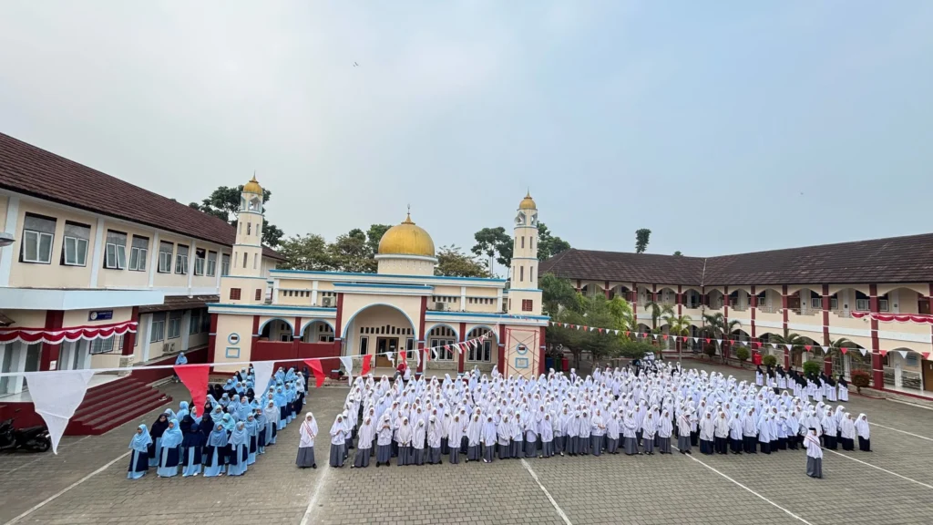 sekolah islam smpit as syifa boarding school wanareja jalancagak jalancagak2 sagalaherang pesantren terbaik di subang jawa barat indonesia upacara bendera 14