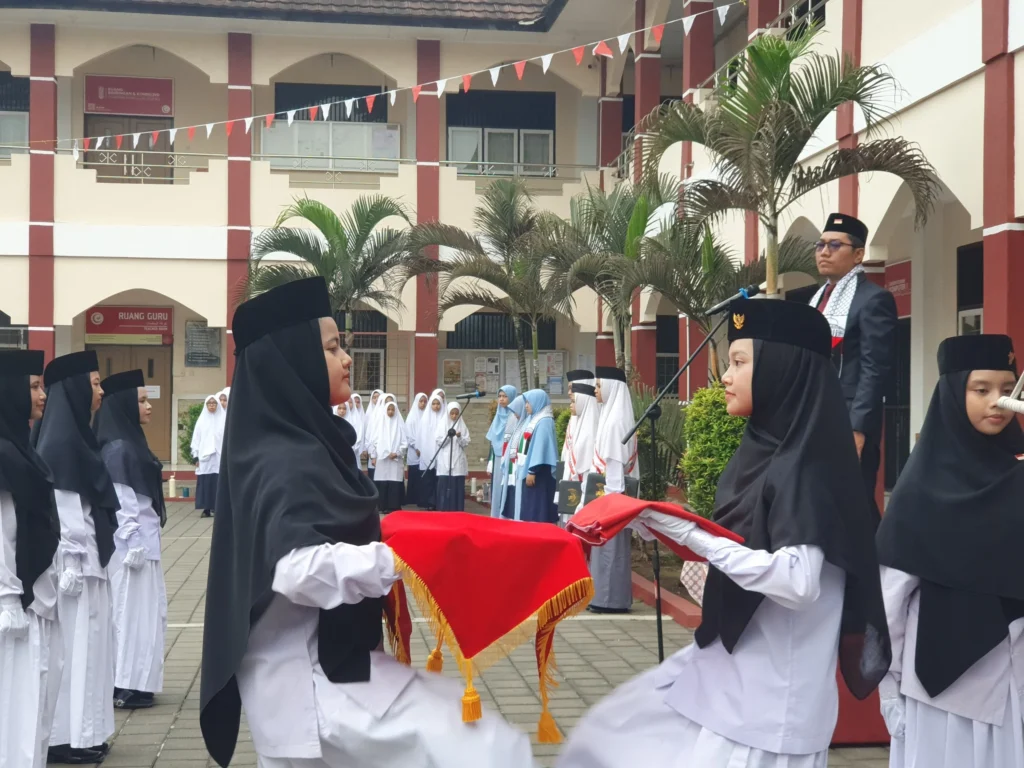 sekolah islam smpit as syifa boarding school wanareja jalancagak jalancagak2 sagalaherang pesantren terbaik di subang jawa barat indonesia upacara bendera 7
